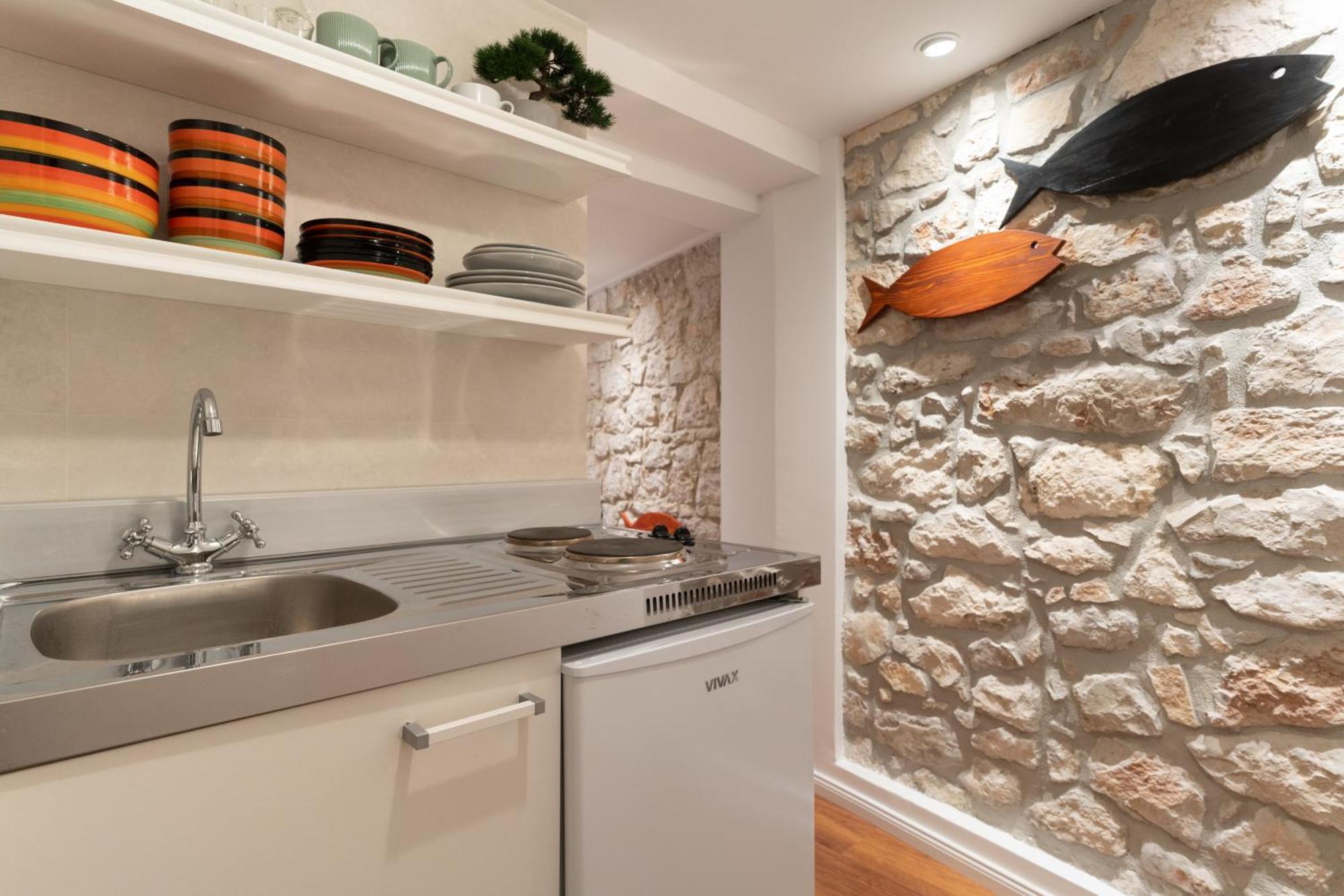 De Qua De La Studio Rovinj Bagian luar foto